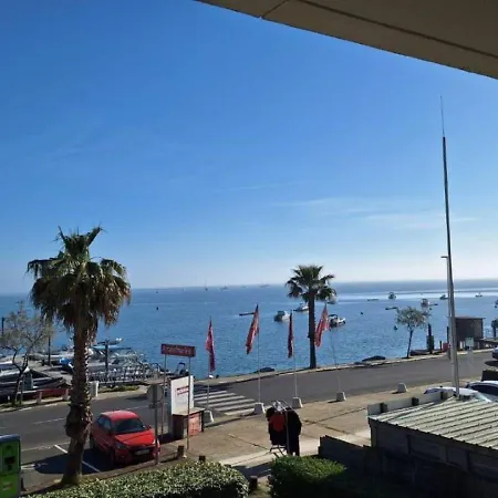 T3 En Premiere Ligne Vue Bassin, Proche Commerces * 아르카숑