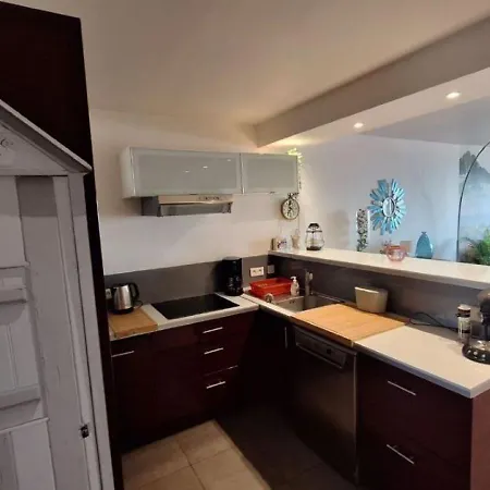 Apartman T3 En Premiere Ligne Vue Bassin, Proche Commerces *