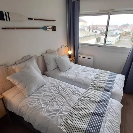 T3 En Premiere Ligne Vue Bassin, Proche Commerces Apartamento